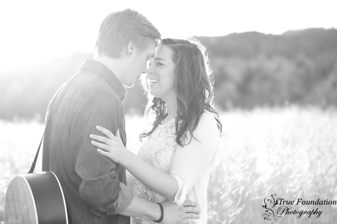 Hendersonville-NC-Engagement-Photography (5)