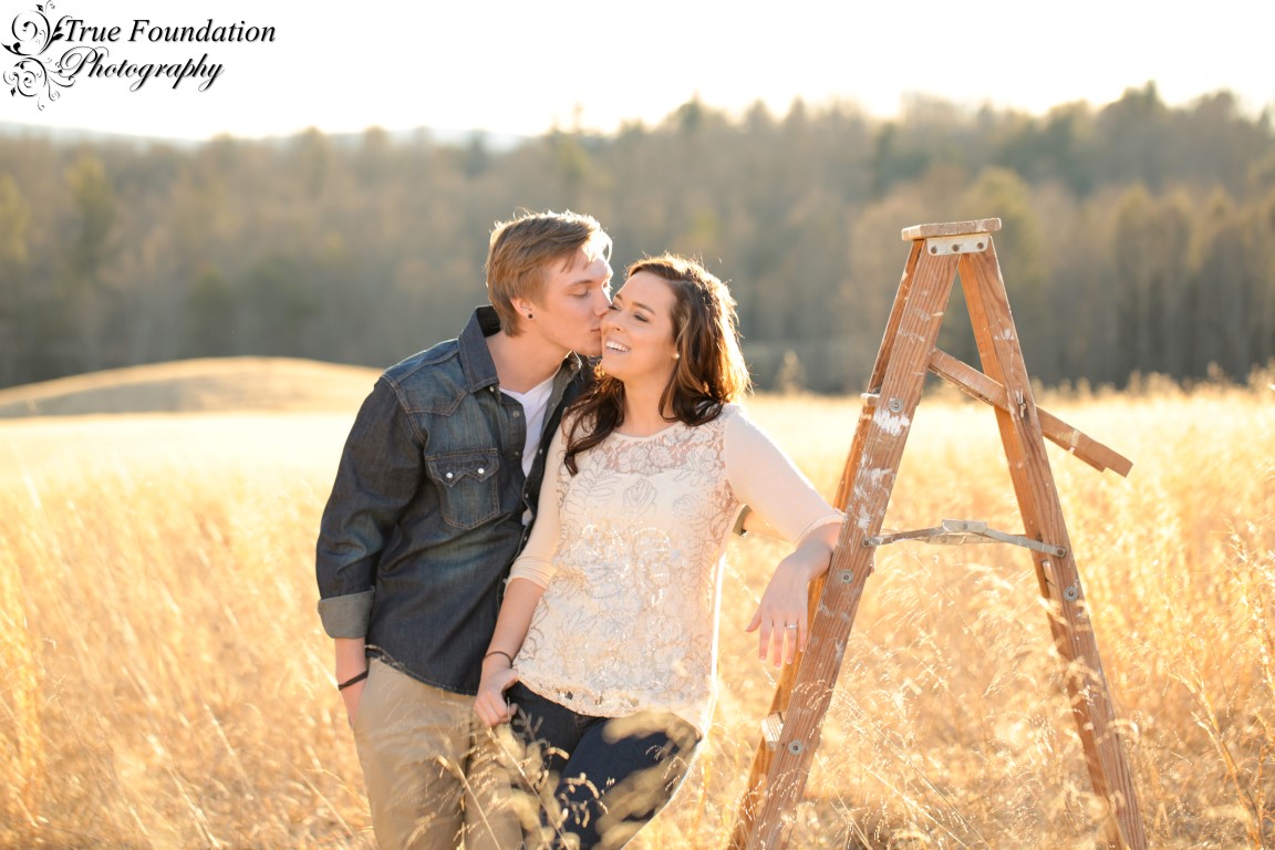 Hendersonville-NC-Engagement-Photography-field