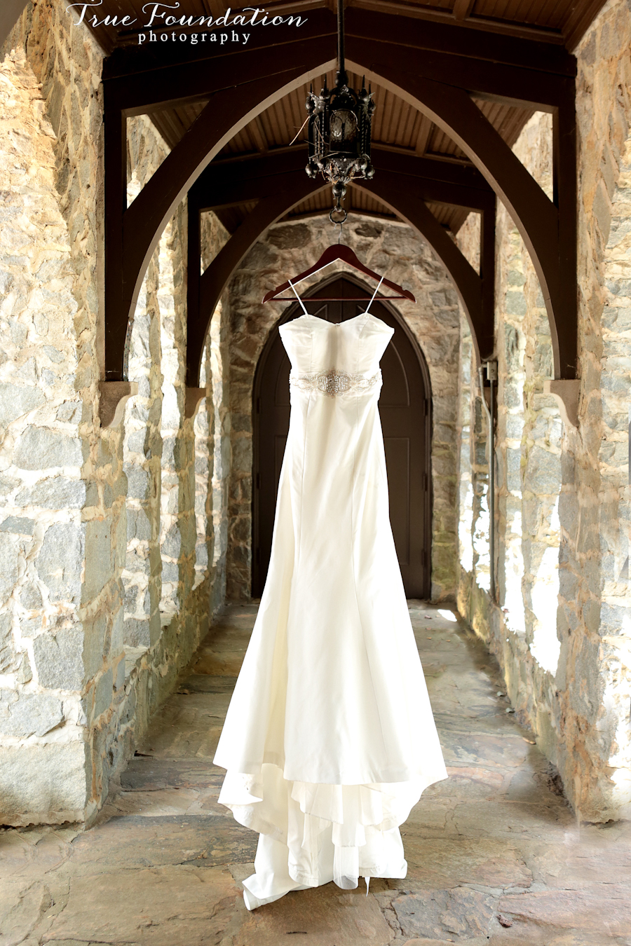 Hendersonville-North-Carolina-Wedding-Photography-Dress-Bride-Bridal-Stone-Church-Chic-Classy-Look