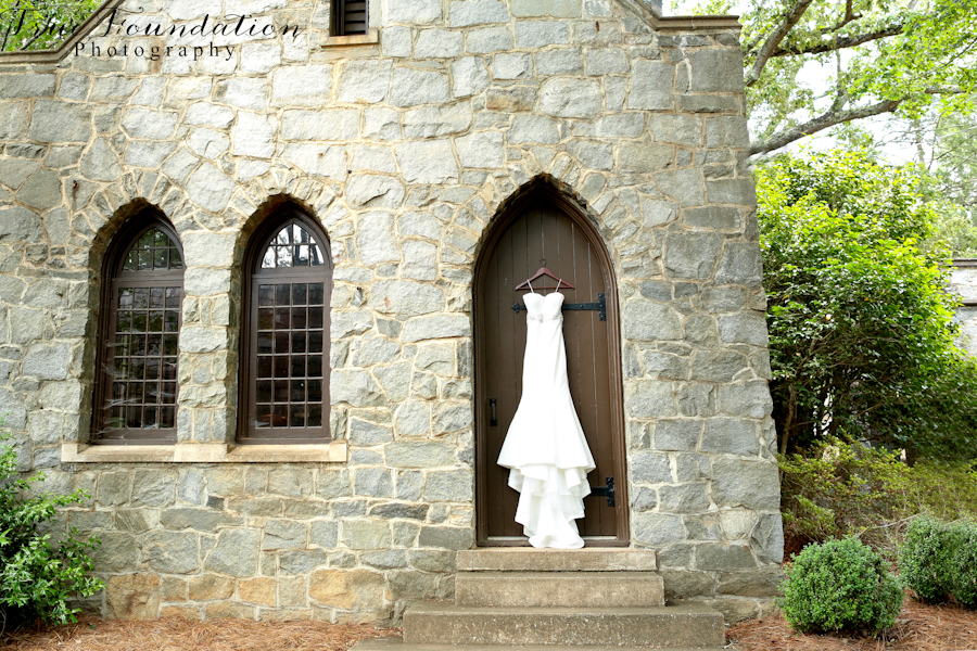 Hendersonville-North-Carolina-Wedding-Photography-Dress-Shot-Detail-picture-photo