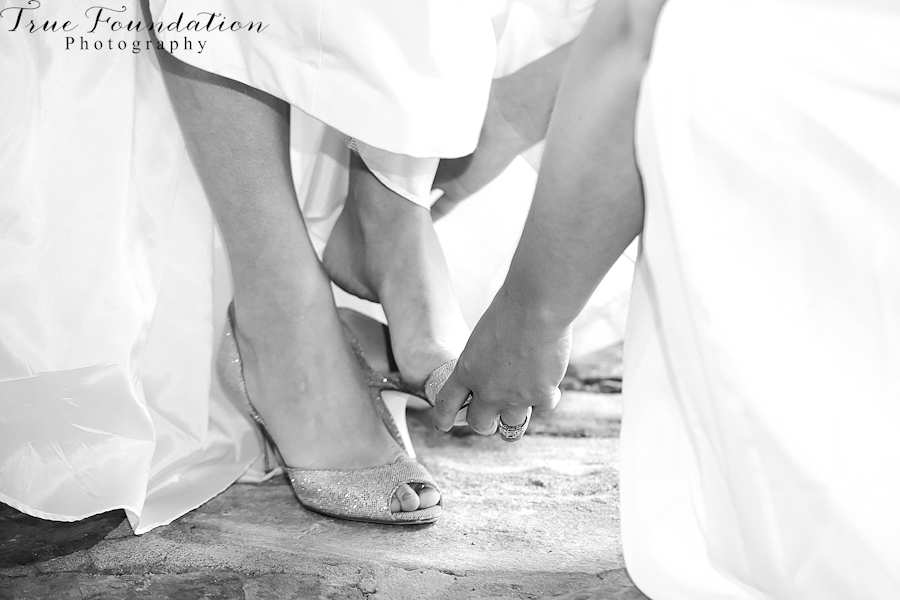 Hendersonville-North-Carolina-Wedding-Photography-Photo-Bridal-Shoes-Kate-Spade-Bride-silver-sparkle-look-Classy