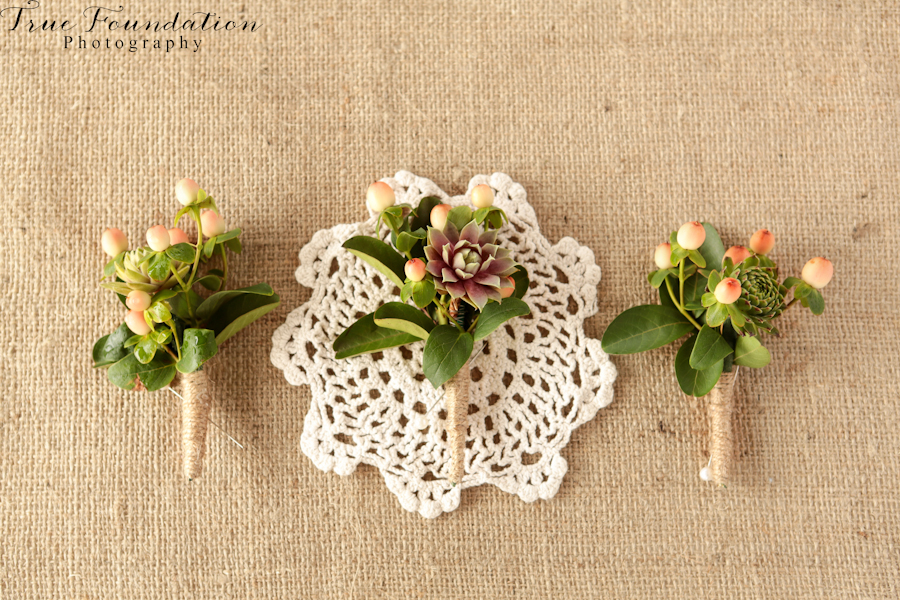 Weaverville-Wedding-Photography-North-Carolina-Brown-Farm-Venue-Pics-Detail-Shot-lace-floral