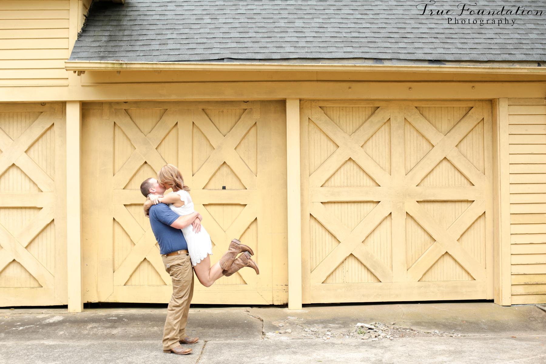 Shelby - NC - Engagement - Photography - Wedding - Photographers - The - Banker - House - Venue -Hendersonville - North - Carolina - Couple - Photos - Pictures - Horses (5)