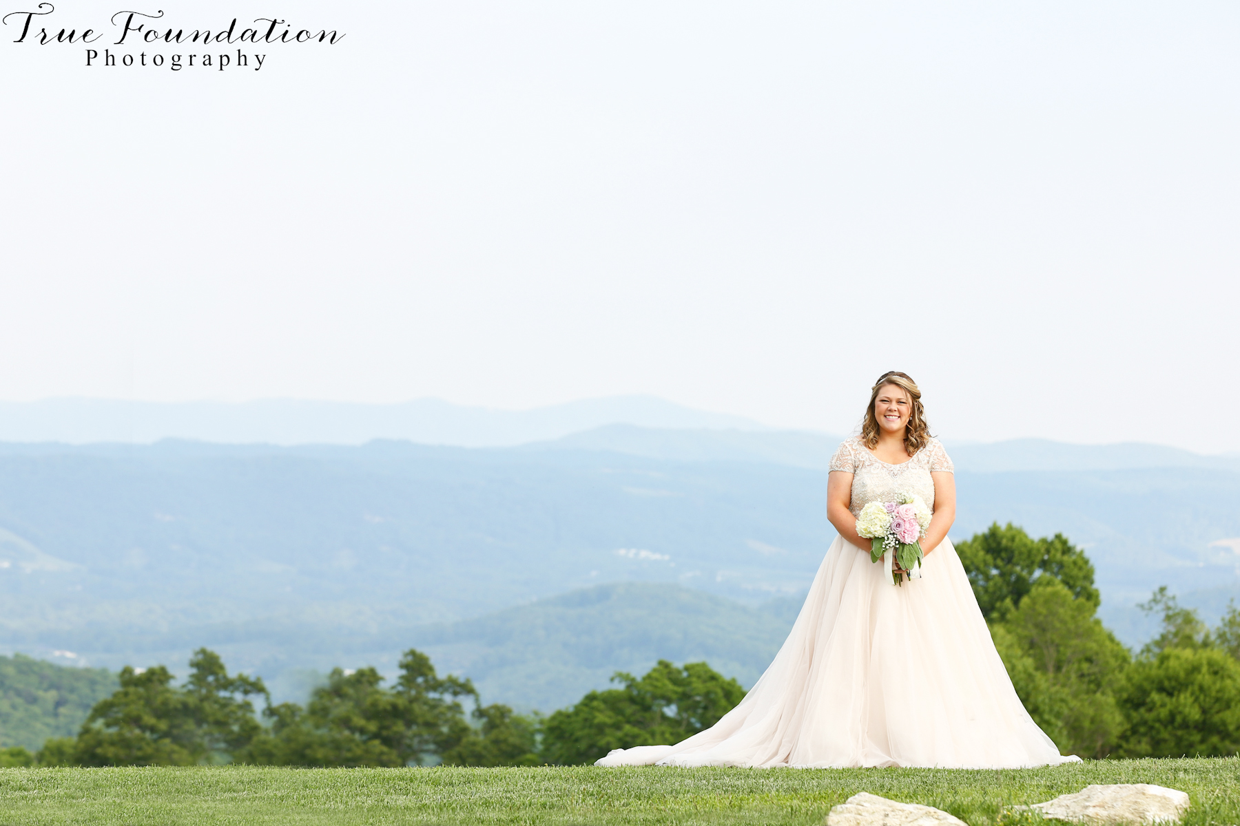 Hendersonville - NC - Wedding - Photography - Grand - Highlands - Bear - Wallow - Mountain - North - Carolina - Bridal - Portraits - Photos