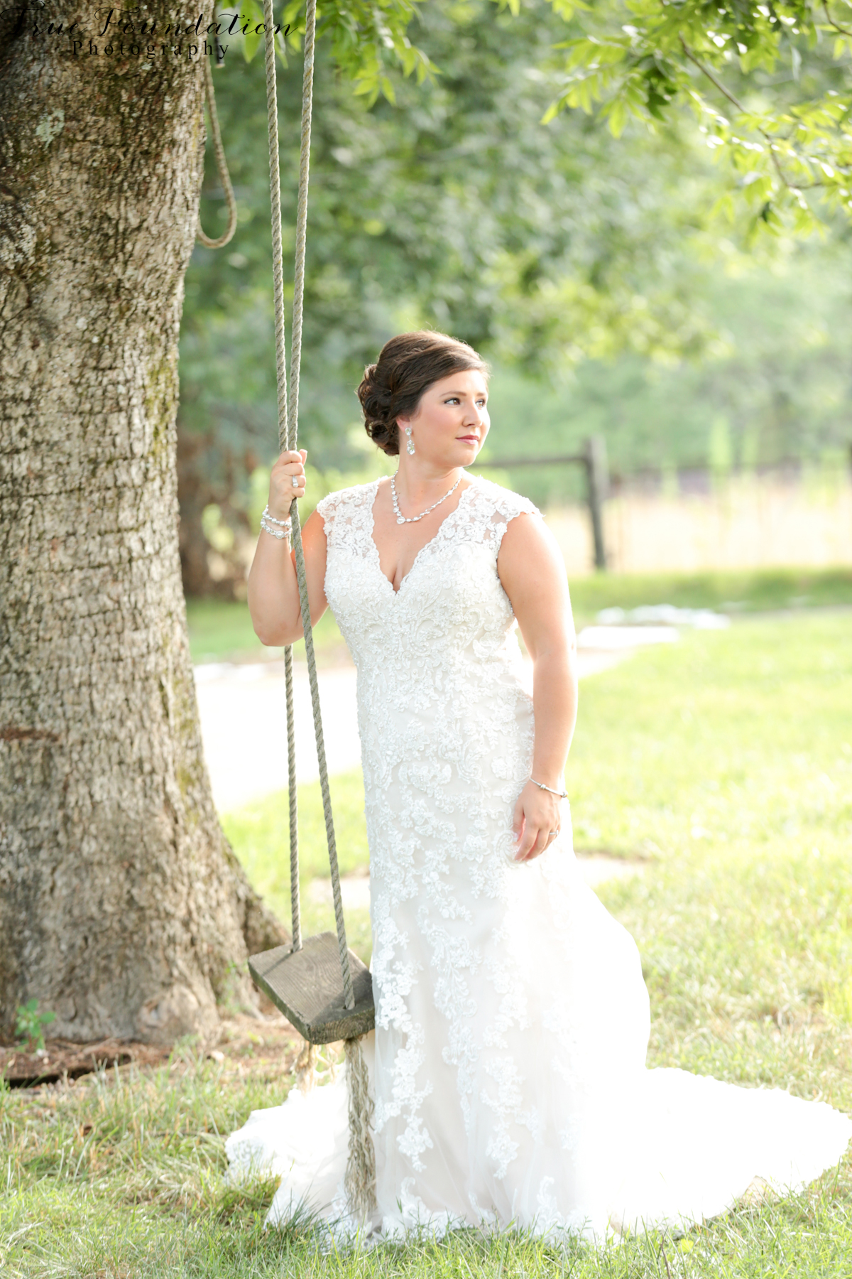 Bridal - Portrait - Photography - Photos - Hendersonville - NC - Shelby - Photographers - Farm - Country - Pinterest - Bride (27)