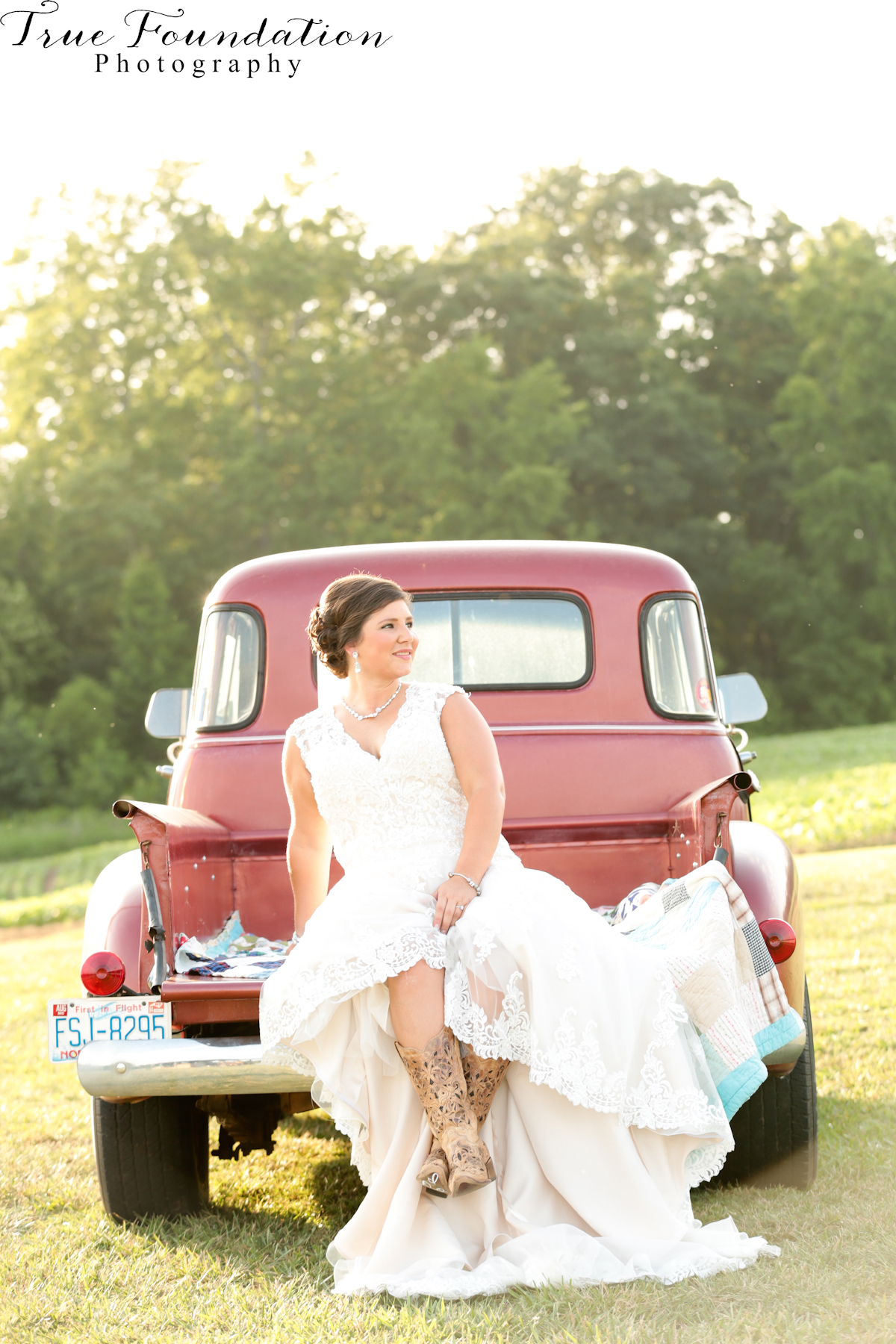 Bridal - Portrait - Photography - Photos - Hendersonville - NC - Shelby - Photographers - Farm - Country - Pinterest - Bride (38)