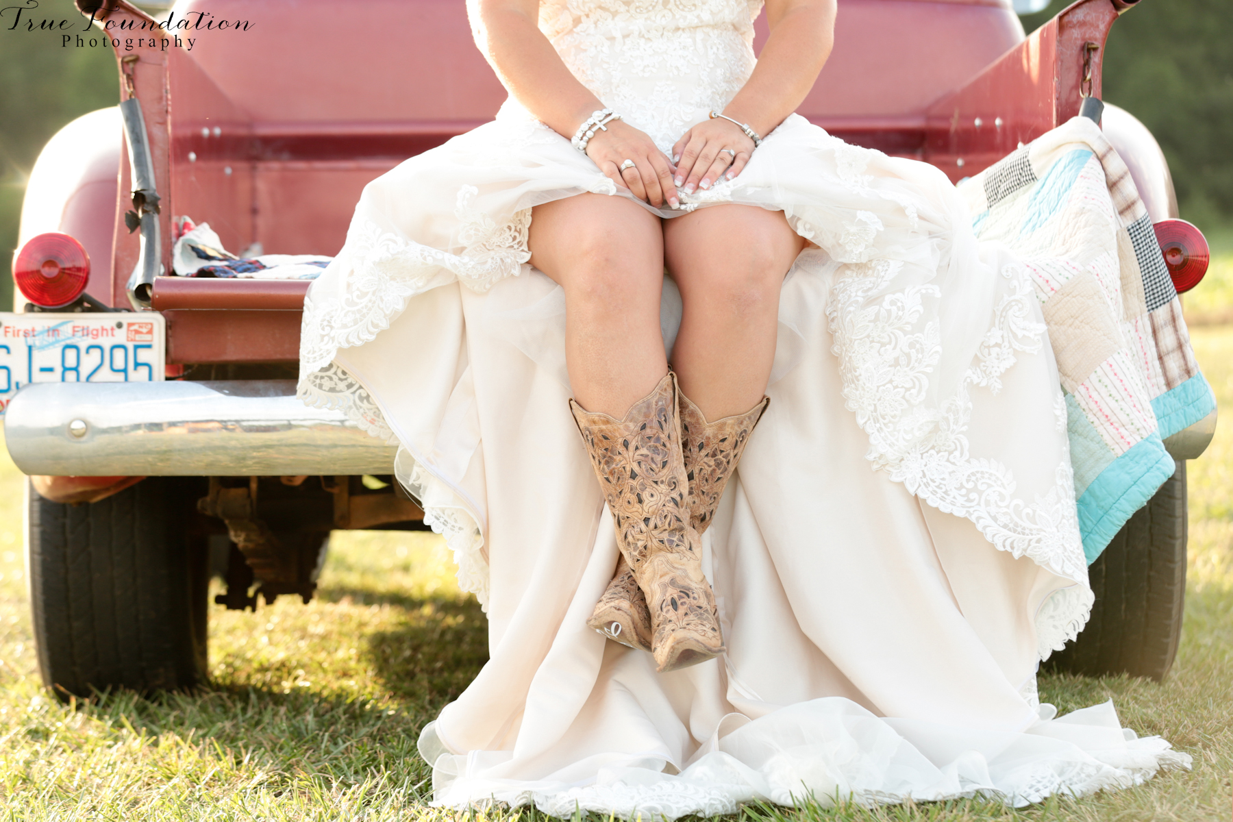 Bridal - Portrait - Photography - Photos - Hendersonville - NC - Shelby - Photographers - Farm - Country - Pinterest - Bride (39)
