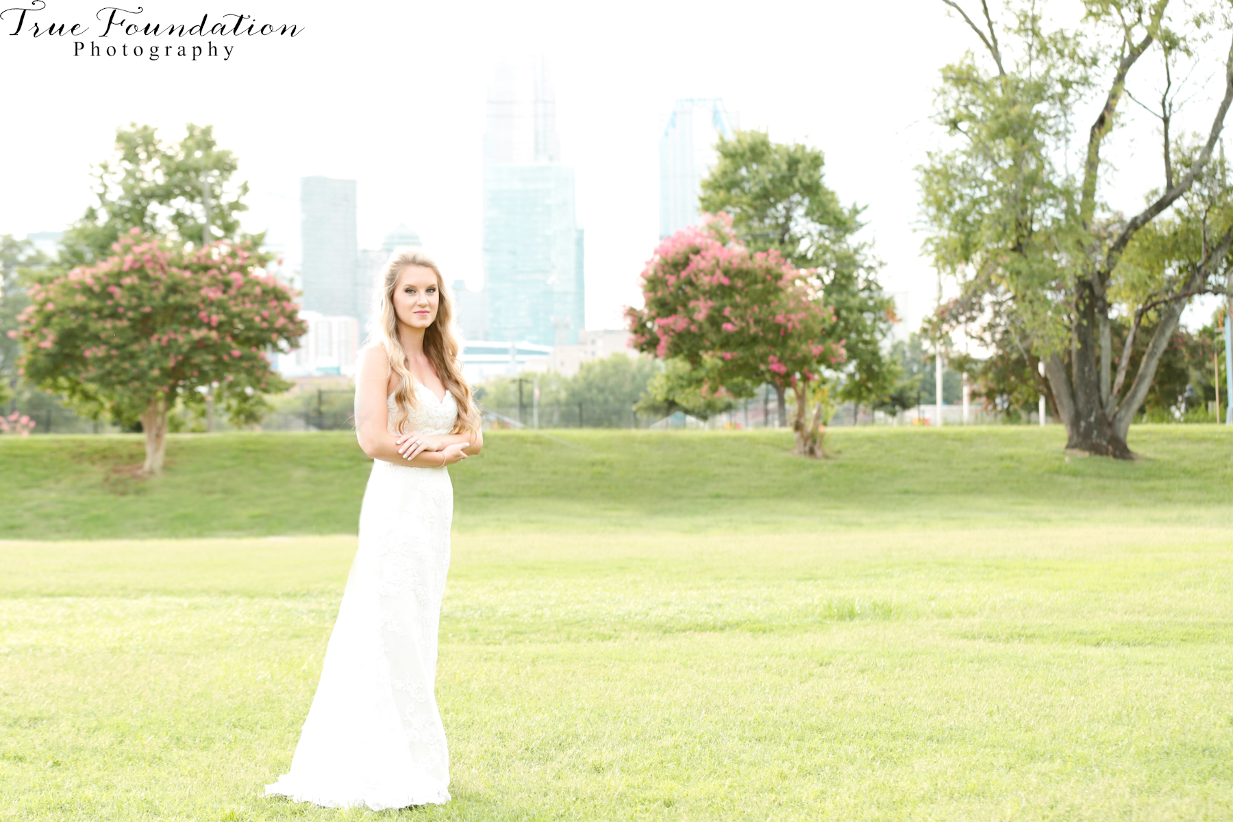 Charlotte - North - Carolina - Wedding - Photography - Bridal - Portrait - City - Skyline - NC - Photographers - Park - Bride (13)