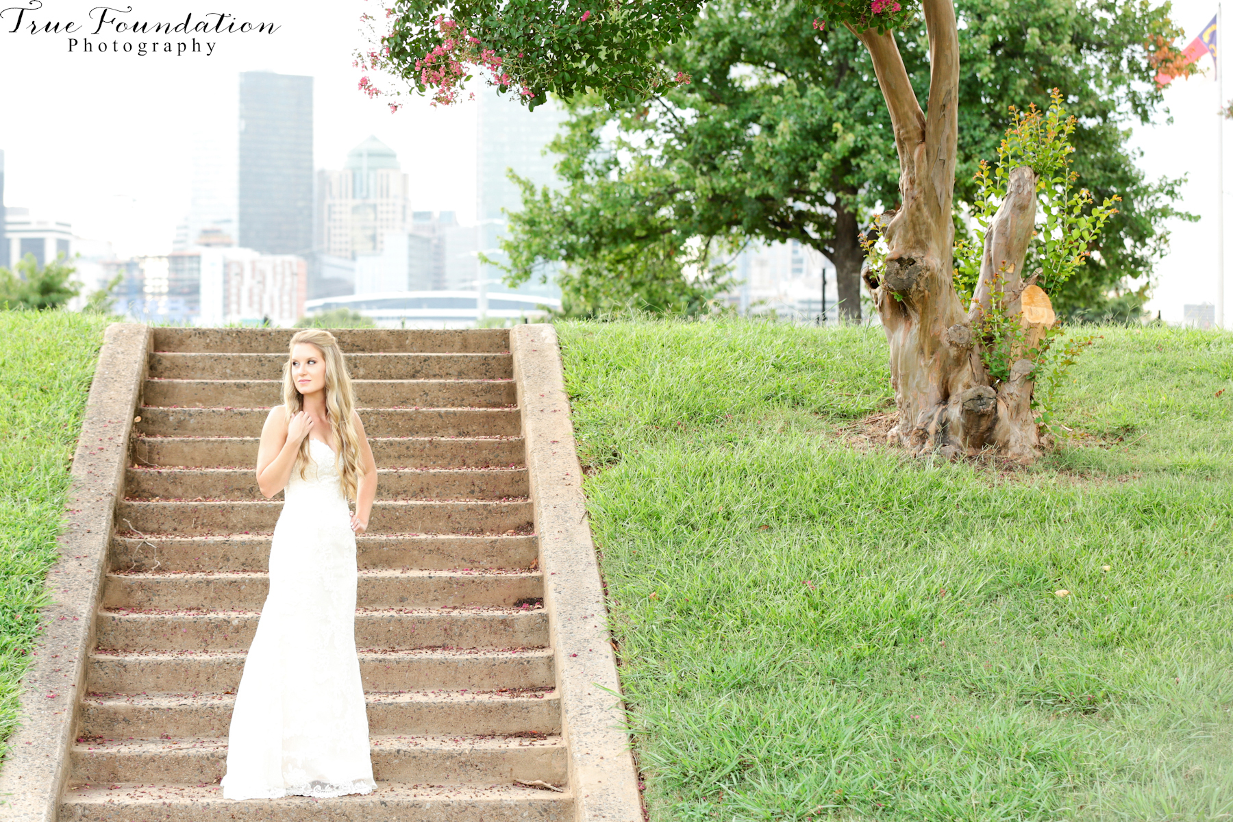 Charlotte - North - Carolina - Wedding - Photography - Bridal - Portrait - City - Skyline - NC - Photographers - Park - Bride (17)-2