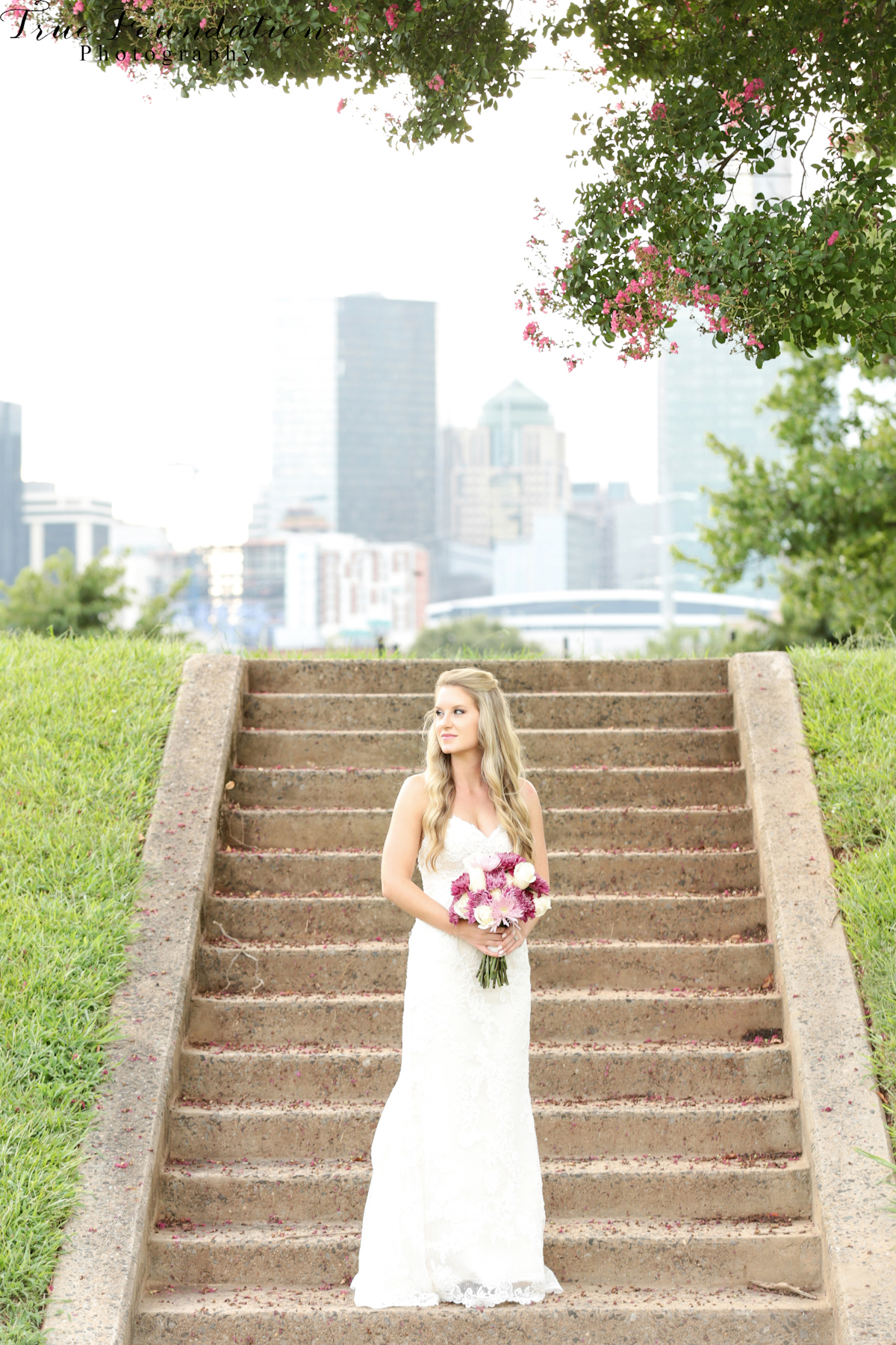 Charlotte - North - Carolina - Wedding - Photography - Bridal - Portrait - City - Skyline - NC - Photographers - Park - Bride (18)-2