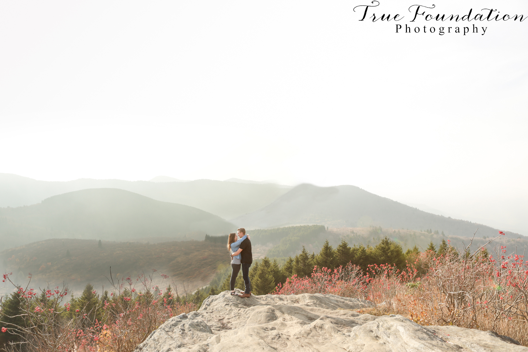 black-balsam-knob-nc-photographer-wedding-engagement-photography-photos-asheville-hendersonville-mountain-engagement-anniversary-couple-hiking-5